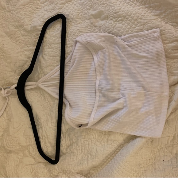 White ribbed tie neck crop top - Picture 2 of 3